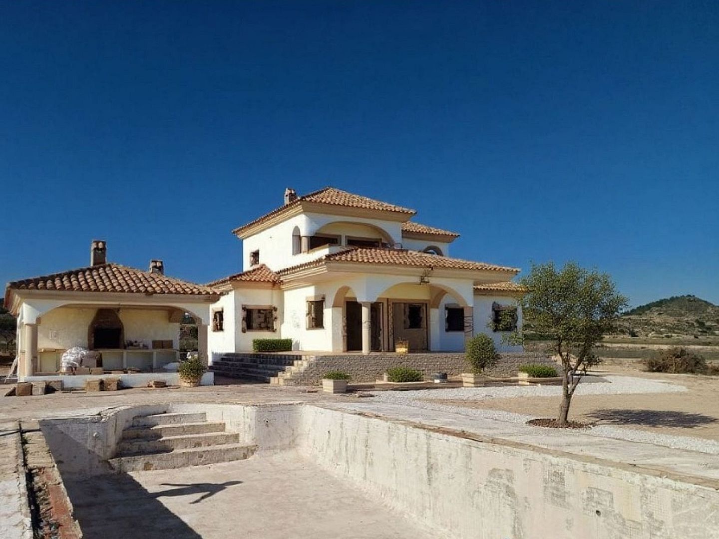 5 Bedroom 3 Bathroom Country house in Pinoso