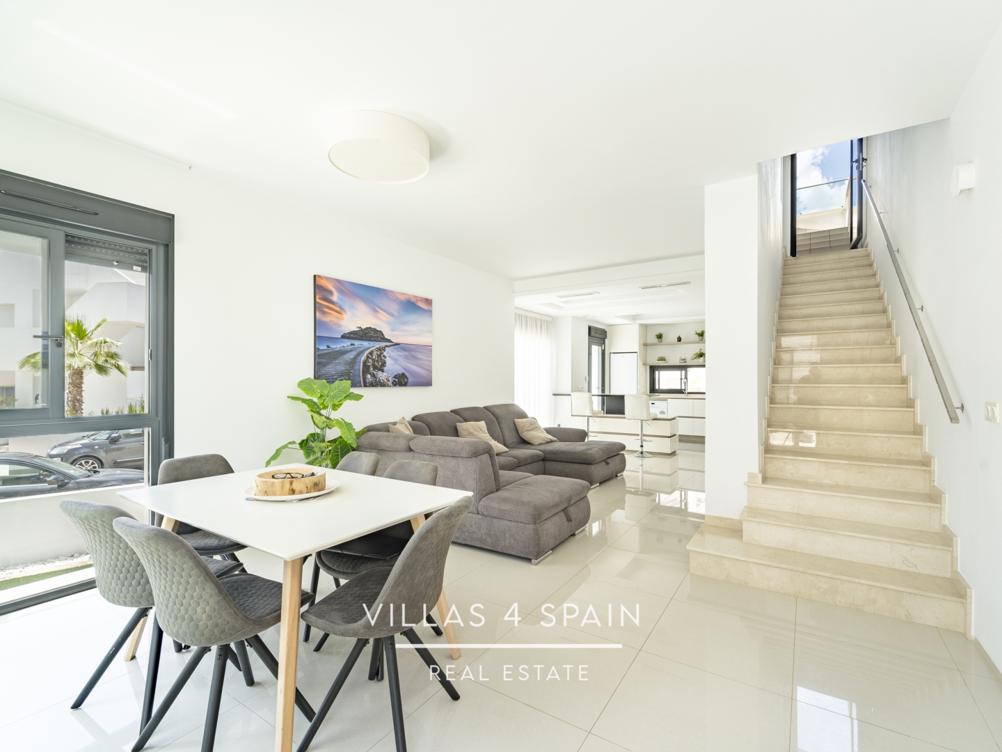 Resale - 4 bedroom 4 bathroom House with community pool in Ciudad Quesada - C. Islas Chafarinas - Alicante Resale - 4 bedroom 4 bathroom House with community pool in Ciudad Quesada - C. Islas Chafarinas - Alicante