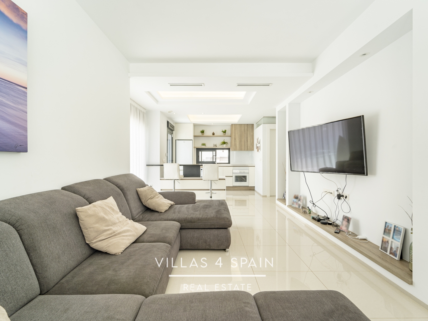 Resale - 4 bedroom 4 bathroom House with community pool in Ciudad Quesada - C. Islas Chafarinas - Alicante Resale - 4 bedroom 4 bathroom House with community pool in Ciudad Quesada - C. Islas Chafarinas - Alicante