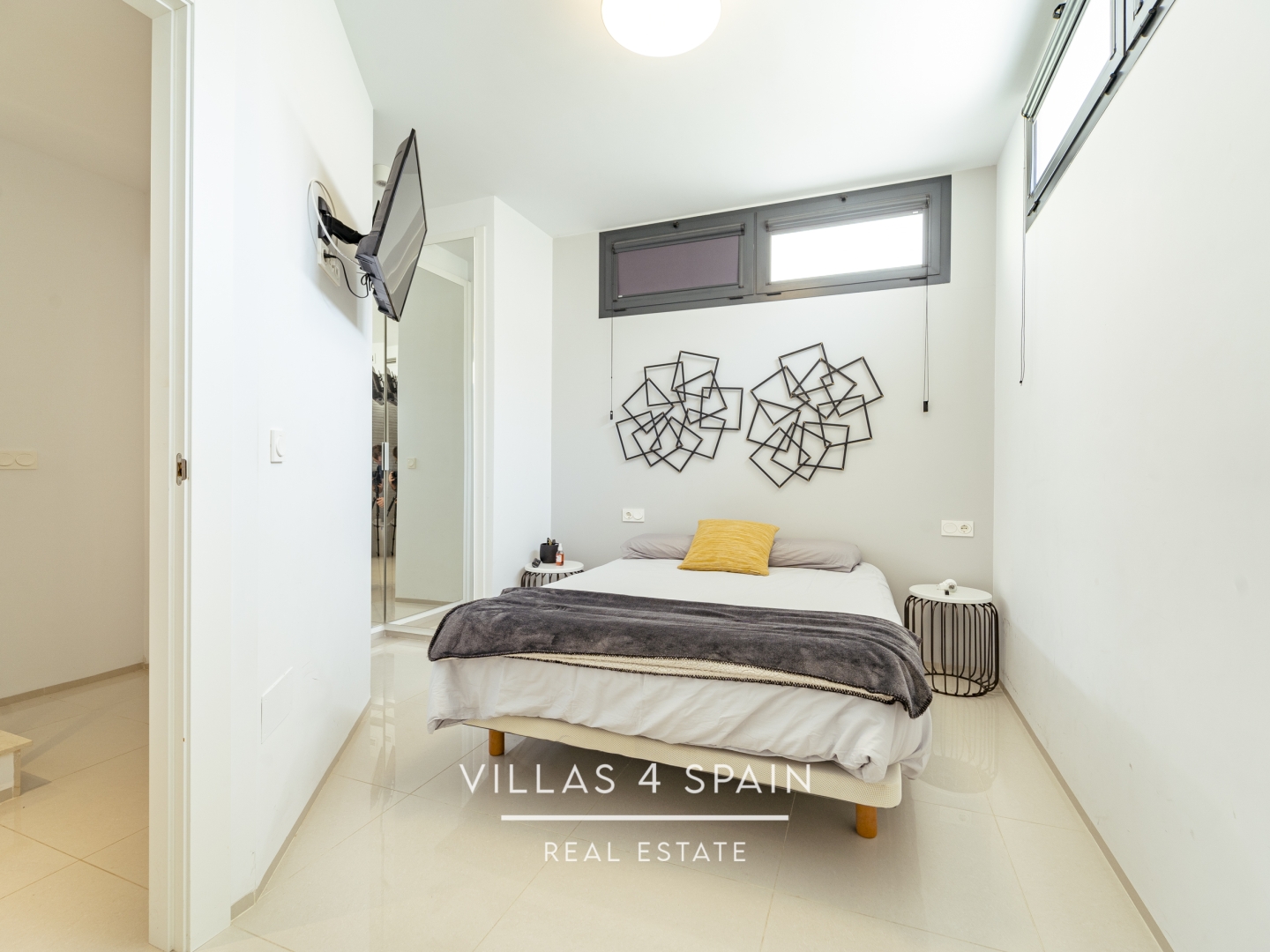 Resale - 4 bedroom 4 bathroom House with community pool in Ciudad Quesada - C. Islas Chafarinas - Alicante Resale - 4 bedroom 4 bathroom House with community pool in Ciudad Quesada - C. Islas Chafarinas - Alicante