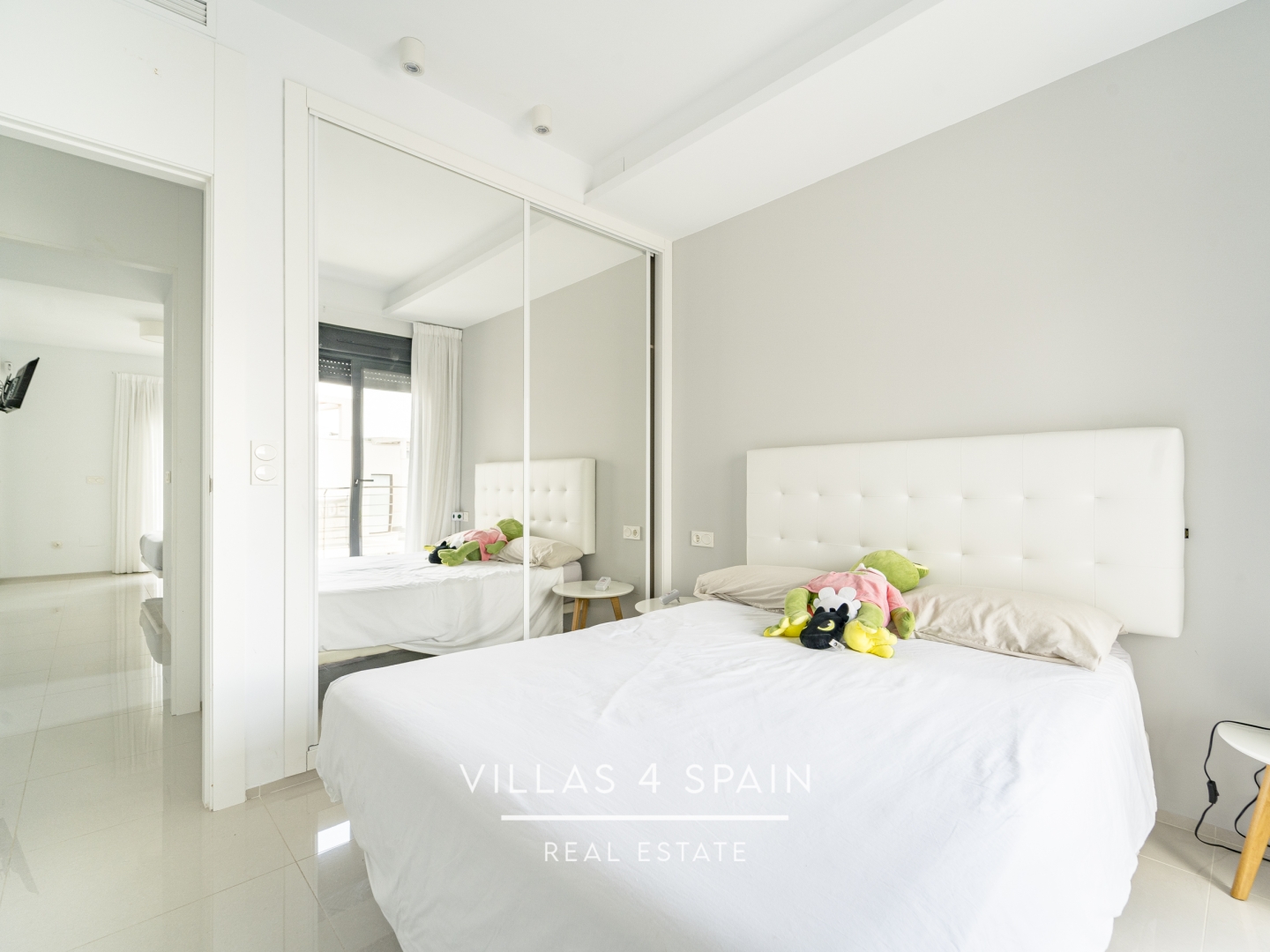 Resale - 4 bedroom 4 bathroom House with community pool in Ciudad Quesada - C. Islas Chafarinas - Alicante Resale - 4 bedroom 4 bathroom House with community pool in Ciudad Quesada - C. Islas Chafarinas - Alicante