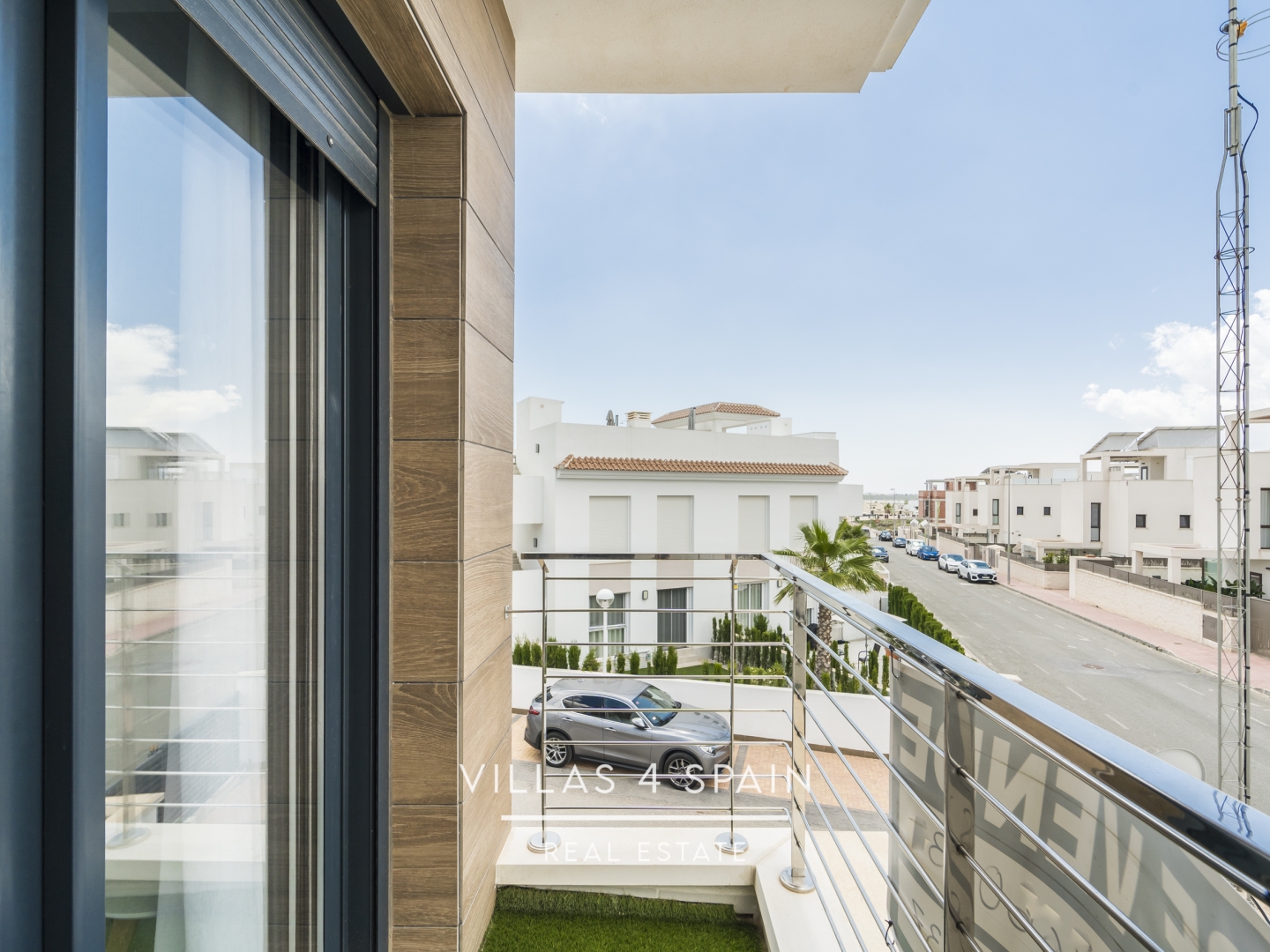 Resale - 4 bedroom 4 bathroom House with community pool in Ciudad Quesada - C. Islas Chafarinas - Alicante Resale - 4 bedroom 4 bathroom House with community pool in Ciudad Quesada - C. Islas Chafarinas - Alicante