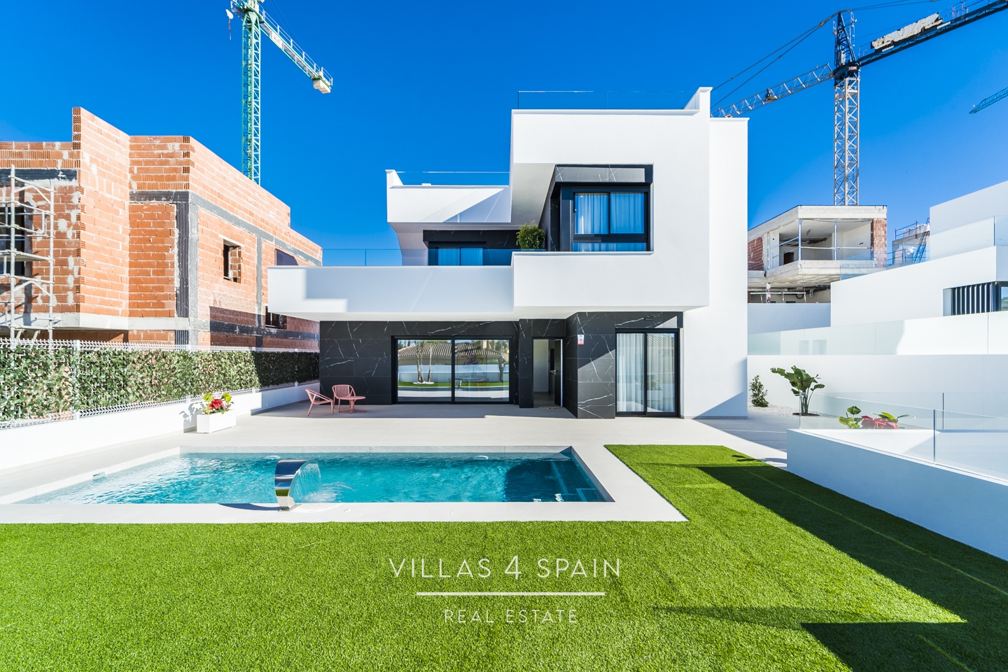 3 Bedroom 3 Bathroom New build villa with private pool and parking