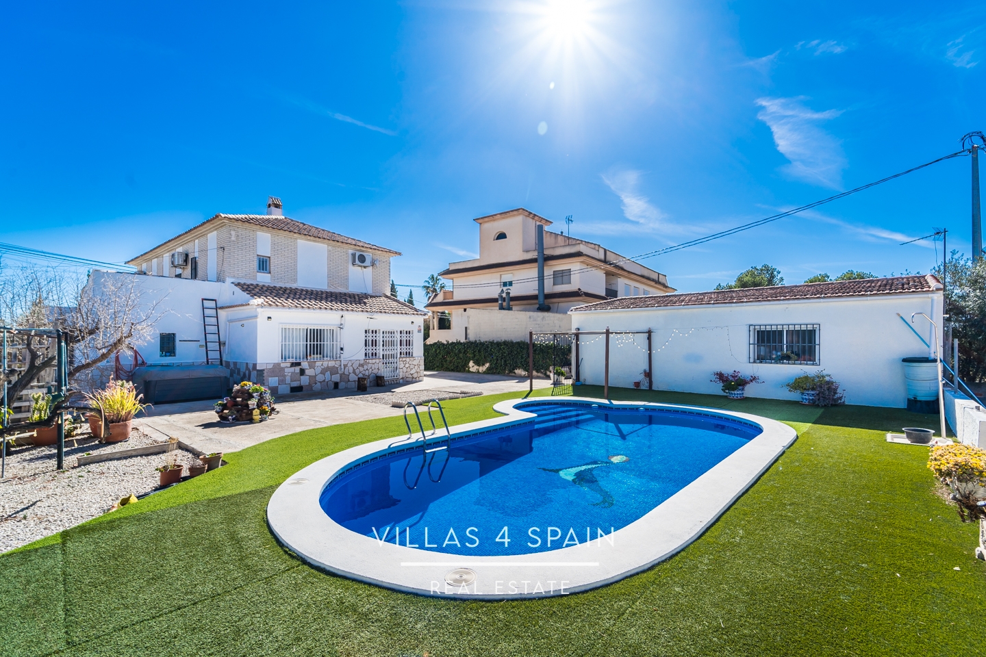 5 bedroom 4 bathroom villa with guest apartment in fortuna murcia