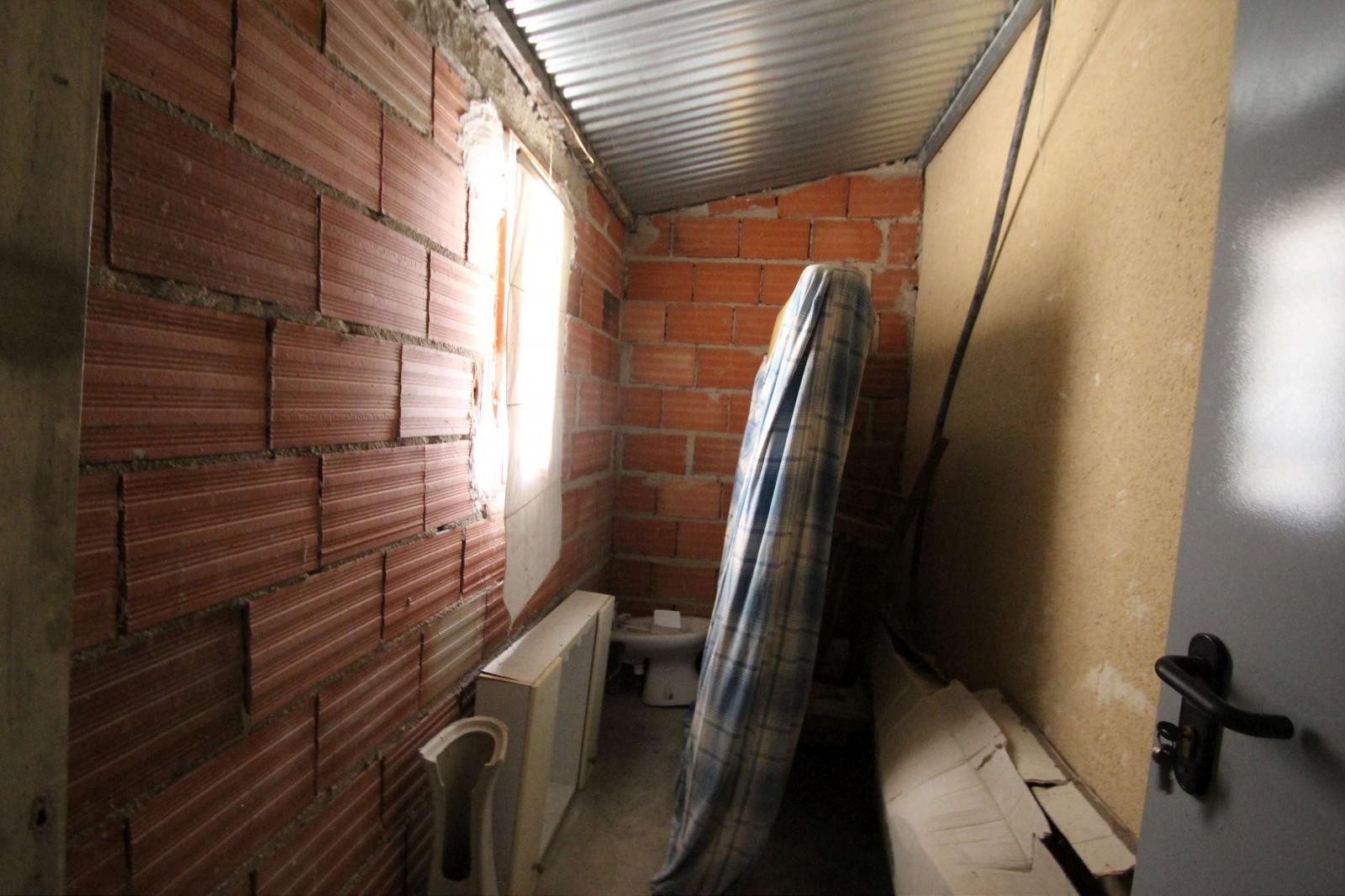 Resale - 3 Bedroom 1 Bathroom Country house in Yecla - - Murcia Resale - 3 Bedroom 1 Bathroom Country house in Yecla - - Murcia