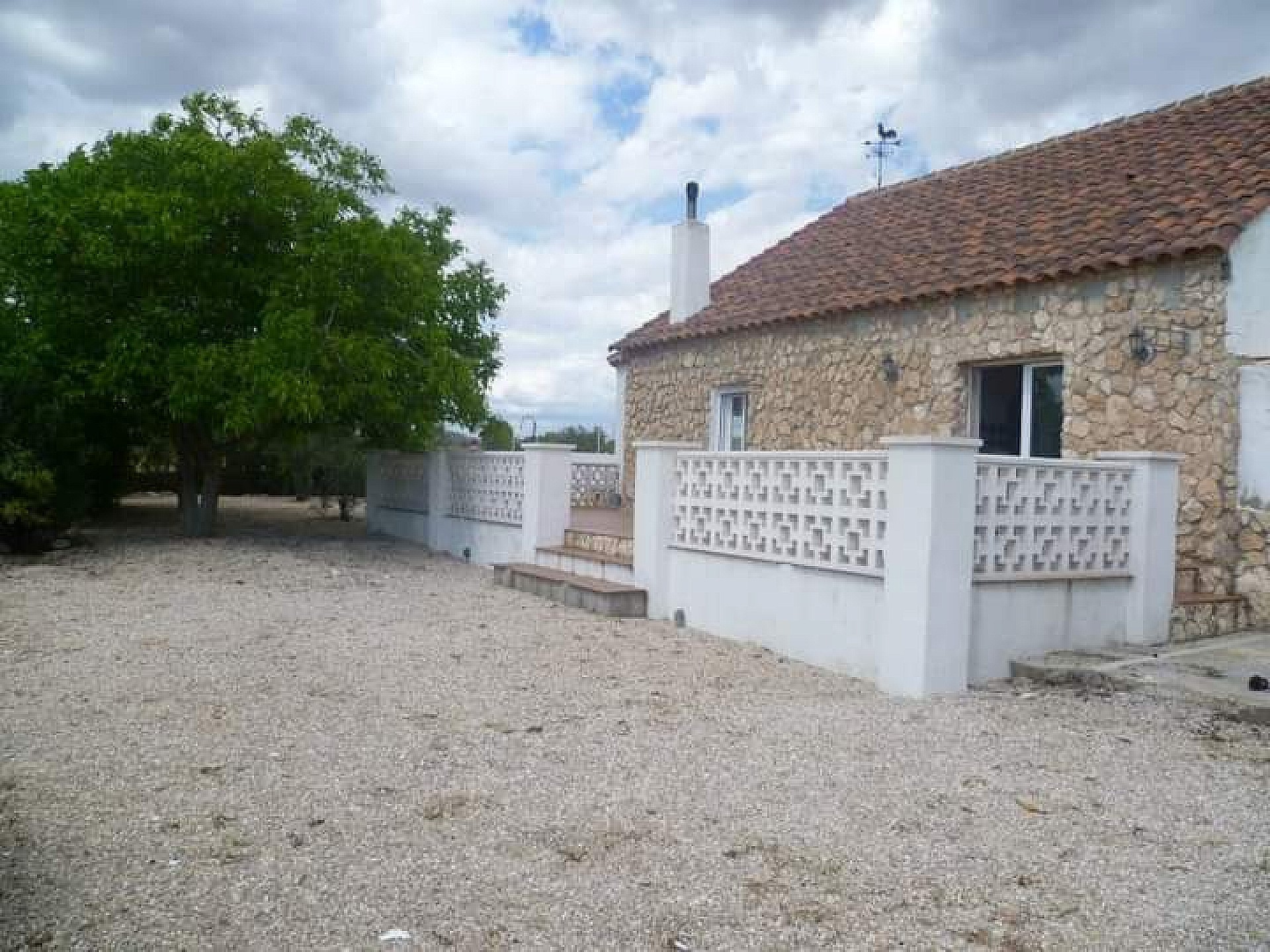 Sold - 4 Bedroom 1 Bathroom Villa in Yecla - - Murcia Sold - 4 Bedroom 1 Bathroom Villa in Yecla - - Murcia