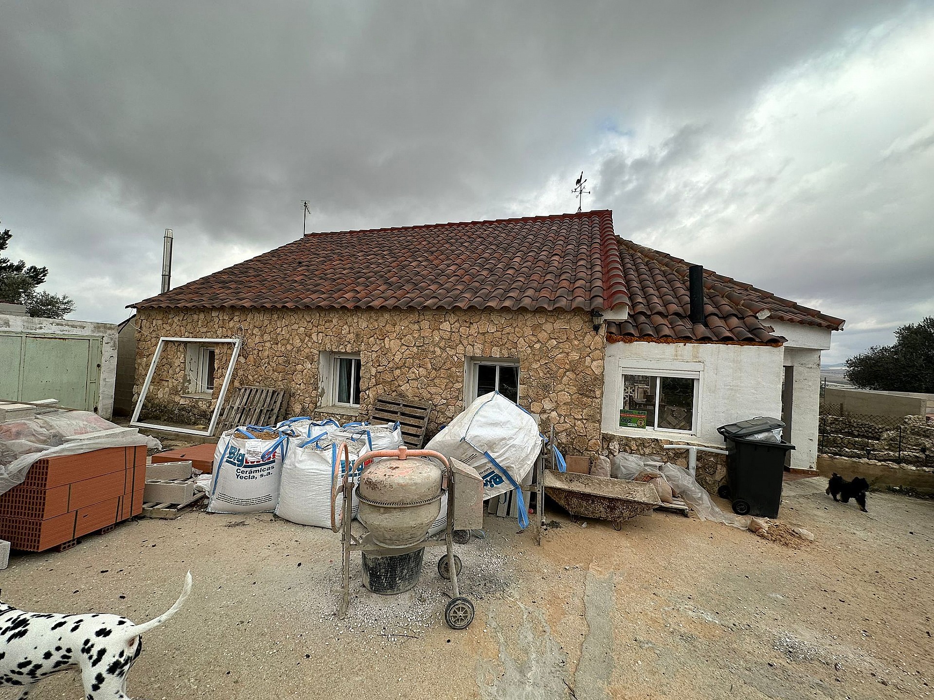 Sold - 4 Bedroom 1 Bathroom Villa in Yecla - - Murcia Sold - 4 Bedroom 1 Bathroom Villa in Yecla - - Murcia