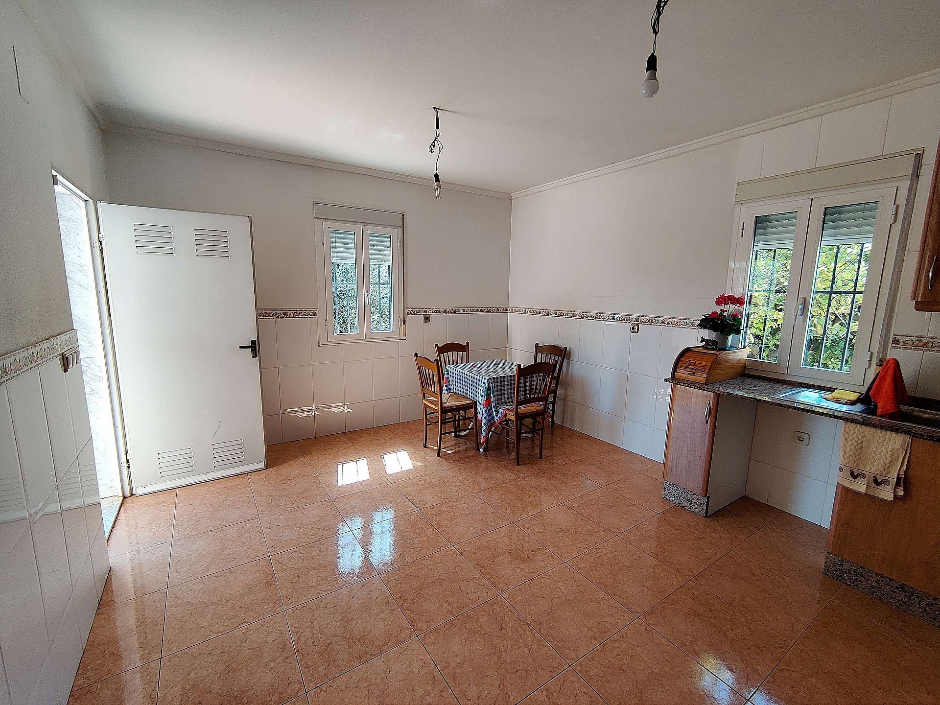 Resale - 3 Bedroom 2 Bathroom Villa in Crevillente - - Alicante Resale - 3 Bedroom 2 Bathroom Villa in Crevillente - - Alicante