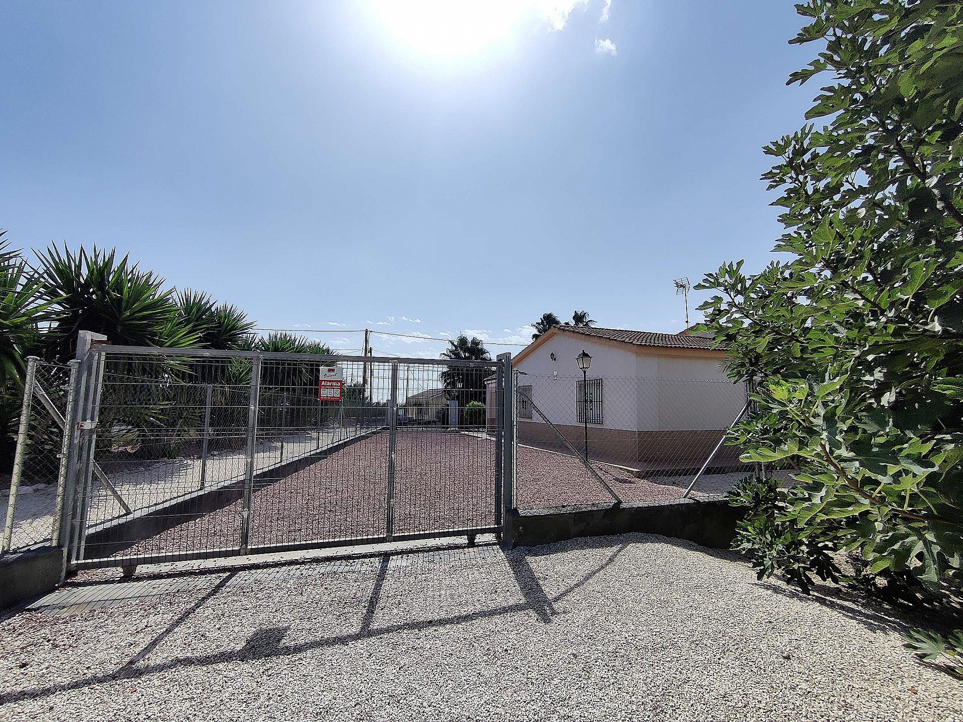 Resale - 3 Bedroom 2 Bathroom Villa in Crevillente - - Alicante Resale - 3 Bedroom 2 Bathroom Villa in Crevillente - - Alicante