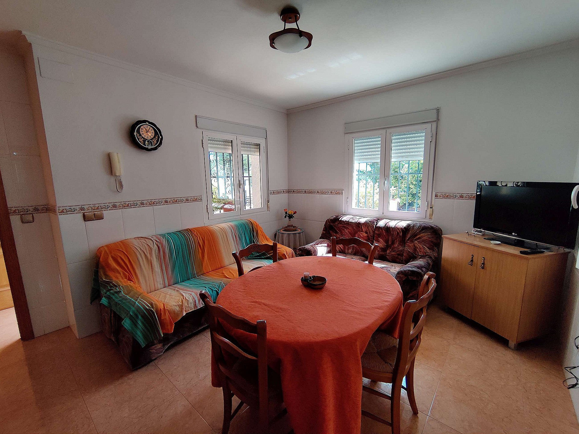 Resale - 3 Bedroom 2 Bathroom Villa in Crevillente - - Alicante Resale - 3 Bedroom 2 Bathroom Villa in Crevillente - - Alicante