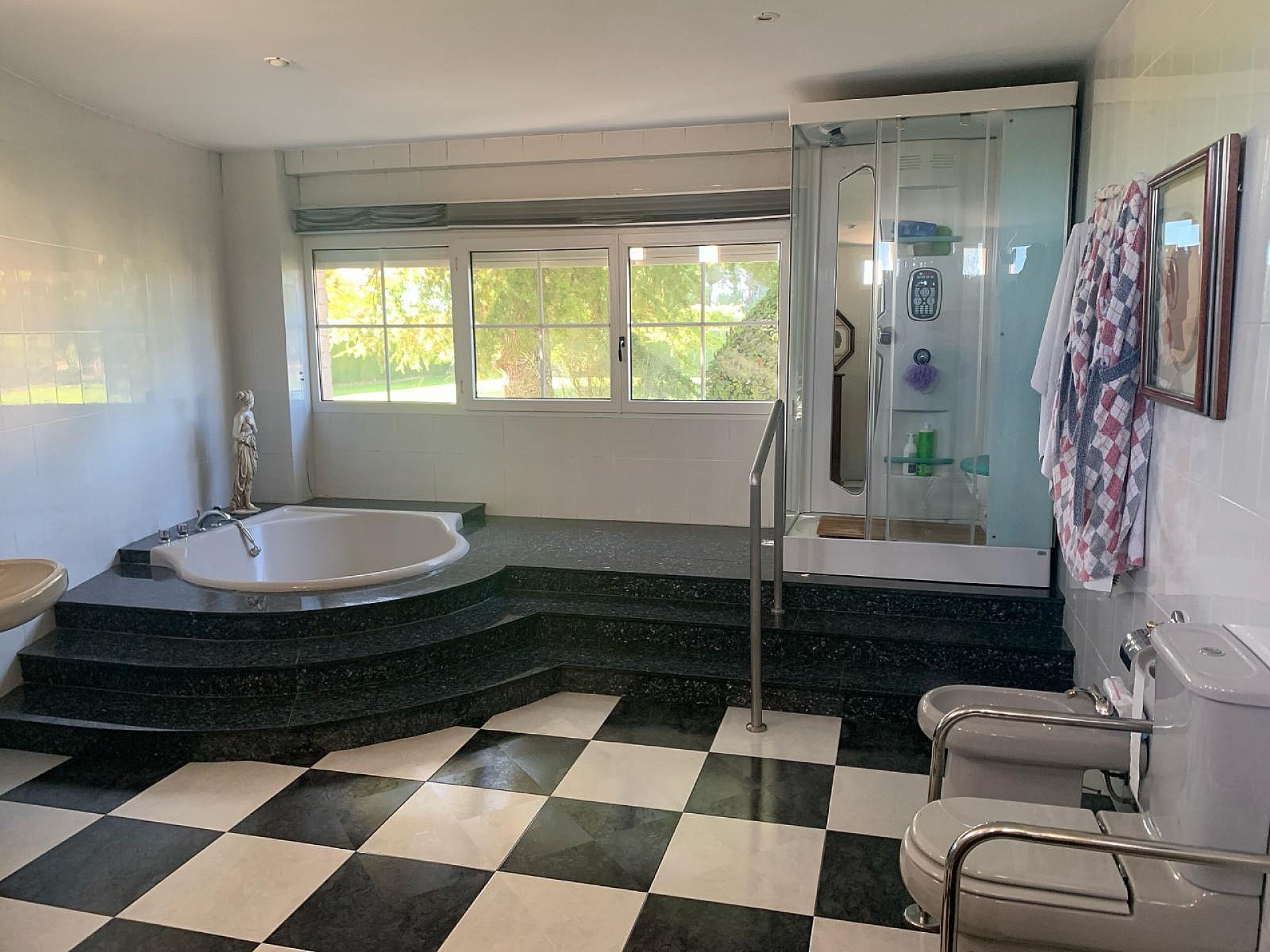 Sold - 5 Bedroom 4 Bathroom Villa in Villena - - Alicante Sold - 5 Bedroom 4 Bathroom Villa in Villena - - Alicante