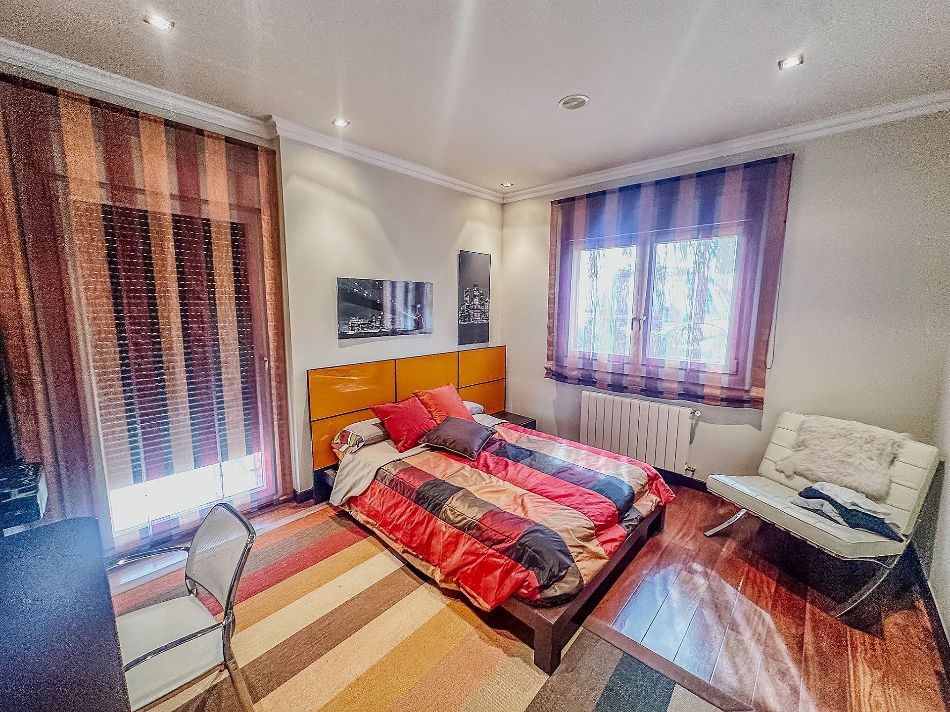 Resale - 5 Bedroom 5 Bathroom Villa in Elda - - Alicante Resale - 5 Bedroom 5 Bathroom Villa in Elda - - Alicante