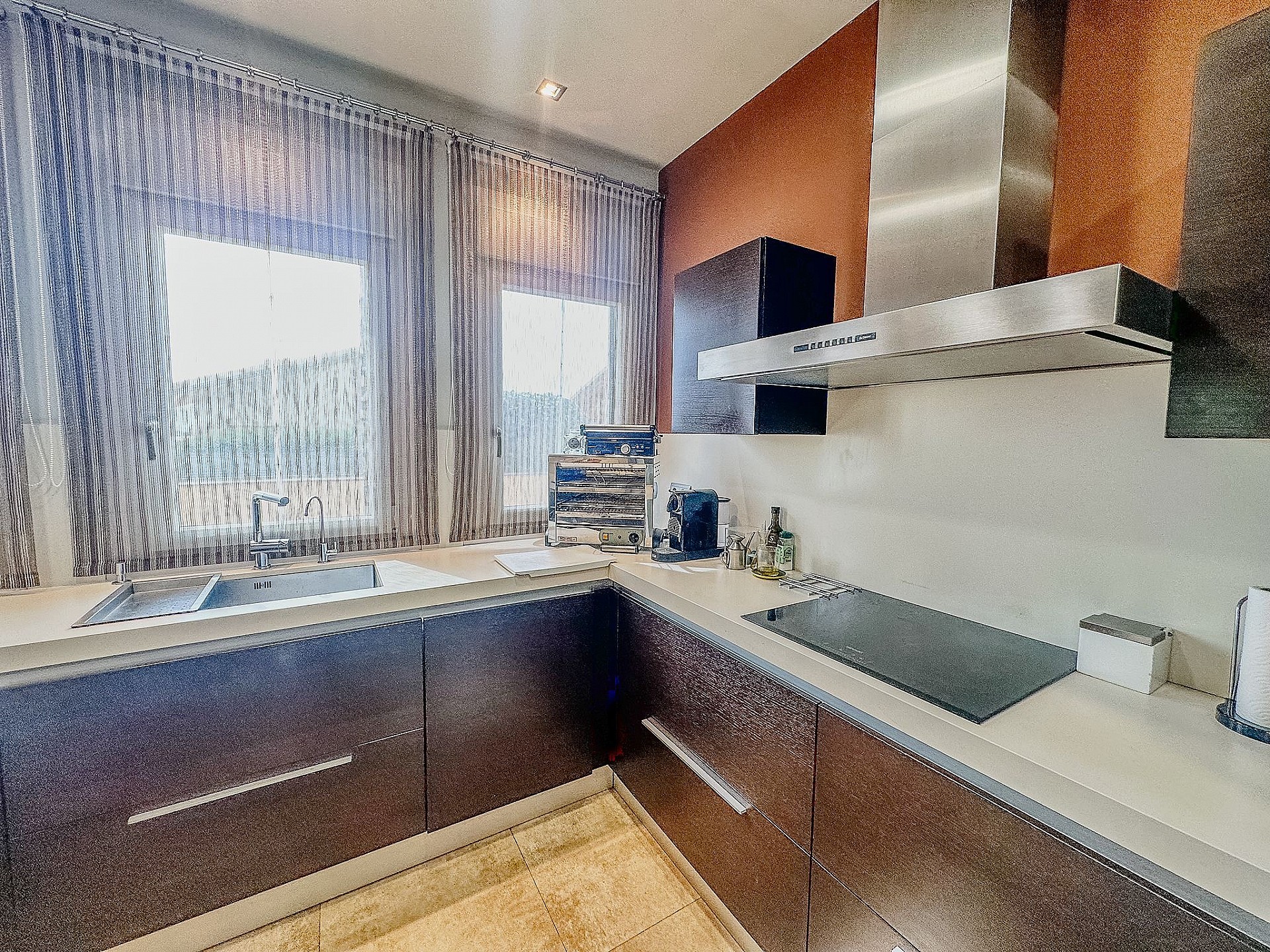 Resale - 5 Bedroom 5 Bathroom Villa in Elda - - Alicante Resale - 5 Bedroom 5 Bathroom Villa in Elda - - Alicante