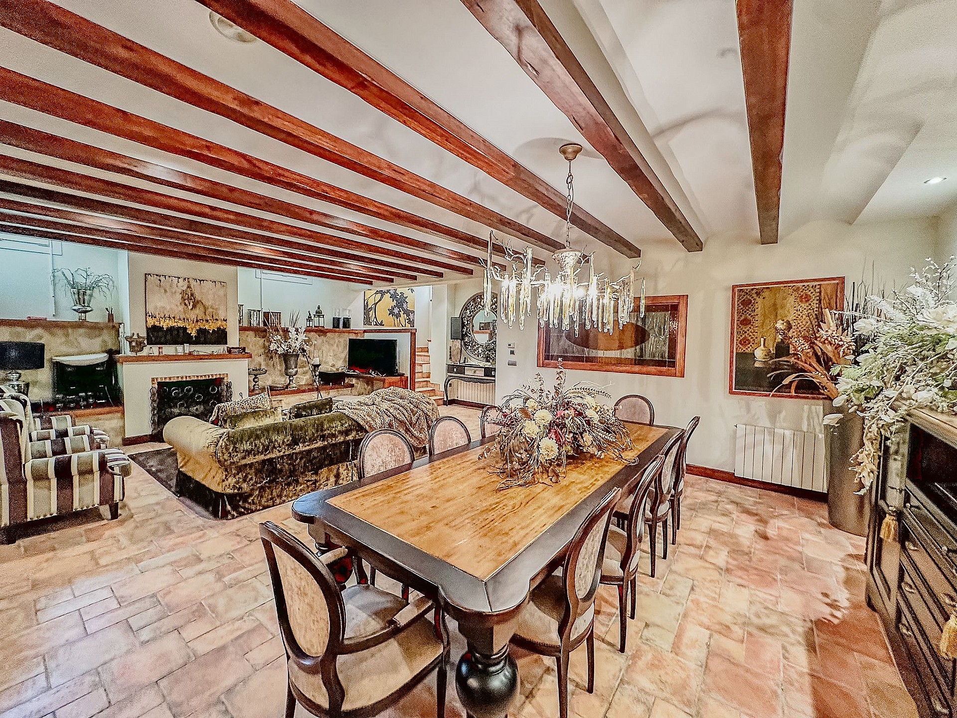 Resale - 5 Bedroom 5 Bathroom Villa in Elda - - Alicante Resale - 5 Bedroom 5 Bathroom Villa in Elda - - Alicante