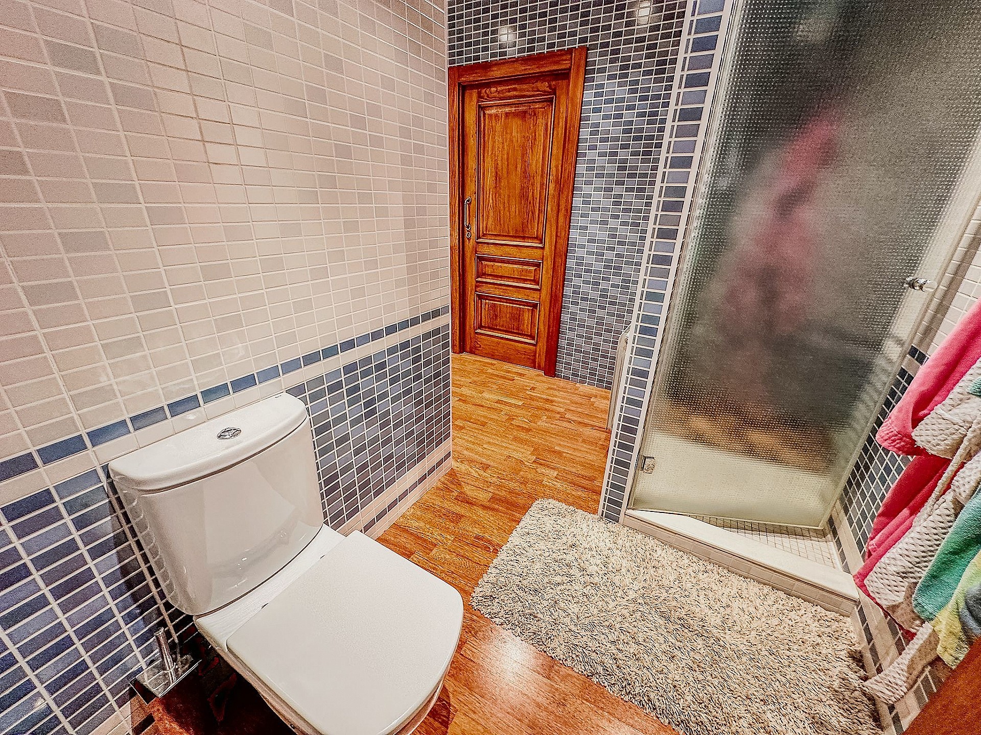 Resale - 5 Bedroom 5 Bathroom Villa in Elda - - Alicante Resale - 5 Bedroom 5 Bathroom Villa in Elda - - Alicante