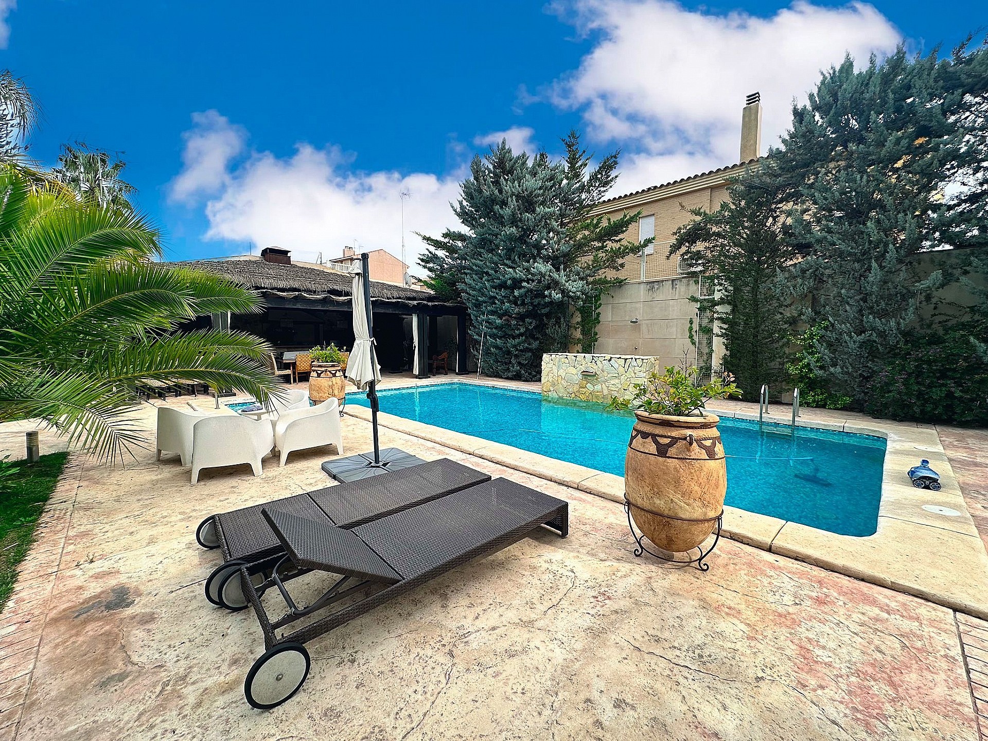 Resale - 5 Bedroom 5 Bathroom Villa in Elda - - Alicante Resale - 5 Bedroom 5 Bathroom Villa in Elda - - Alicante