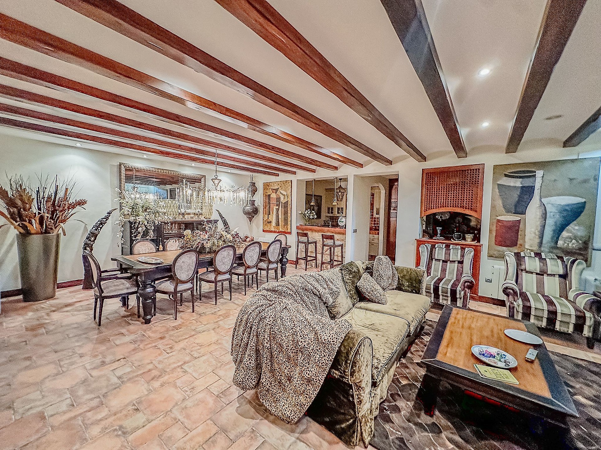 Resale - 5 Bedroom 5 Bathroom Villa in Elda - - Alicante Resale - 5 Bedroom 5 Bathroom Villa in Elda - - Alicante