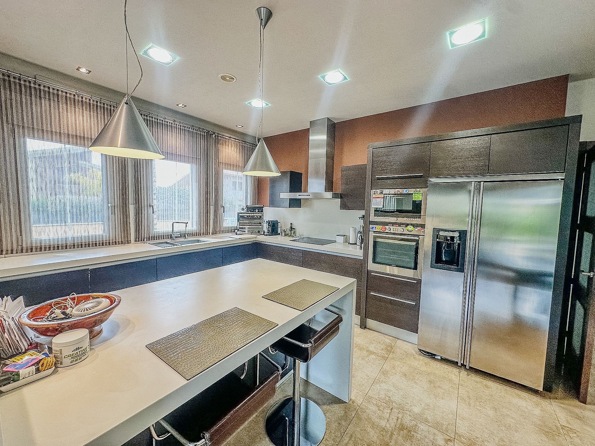 Resale - 5 Bedroom 5 Bathroom Villa in Elda - - Alicante Resale - 5 Bedroom 5 Bathroom Villa in Elda - - Alicante