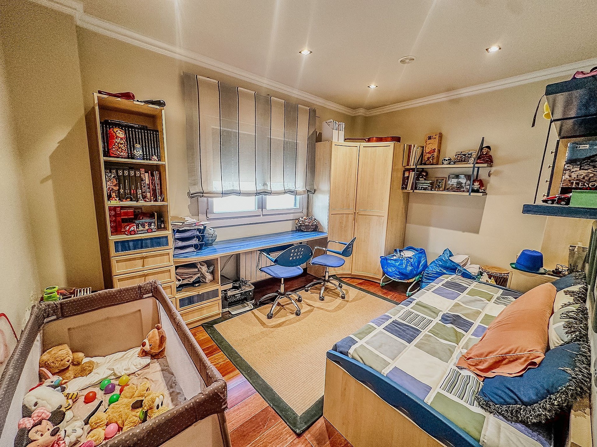 Resale - 5 Bedroom 5 Bathroom Villa in Elda - - Alicante Resale - 5 Bedroom 5 Bathroom Villa in Elda - - Alicante