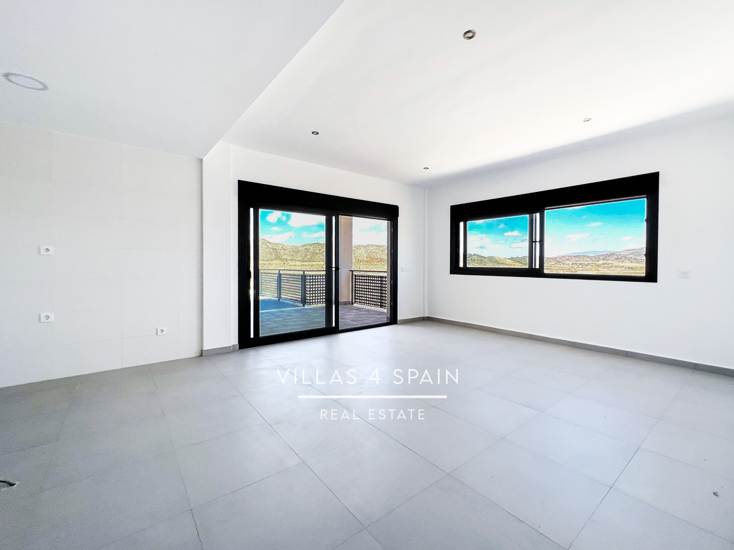 3 bedroom 2 bathroom  build villa with pool and garage