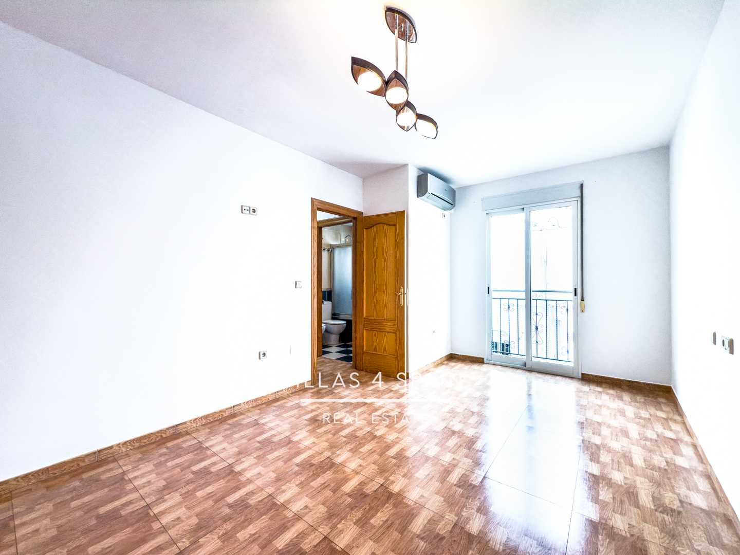 3 Bedroom 3 bathroom townhouse for sale