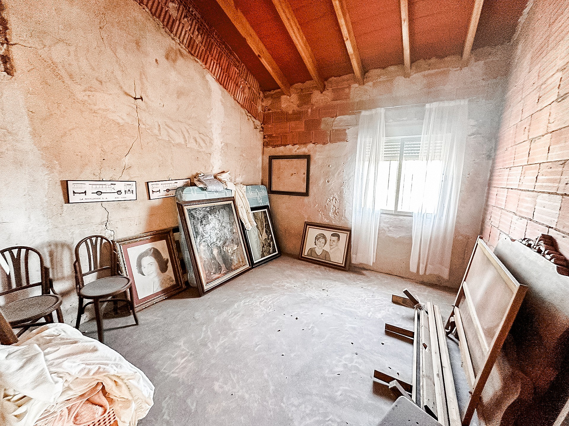 Resale - 5 Bedroom 2 Bathroom Townhouse in Pinoso - - Alicante Resale - 5 Bedroom 2 Bathroom Townhouse in Pinoso - - Alicante