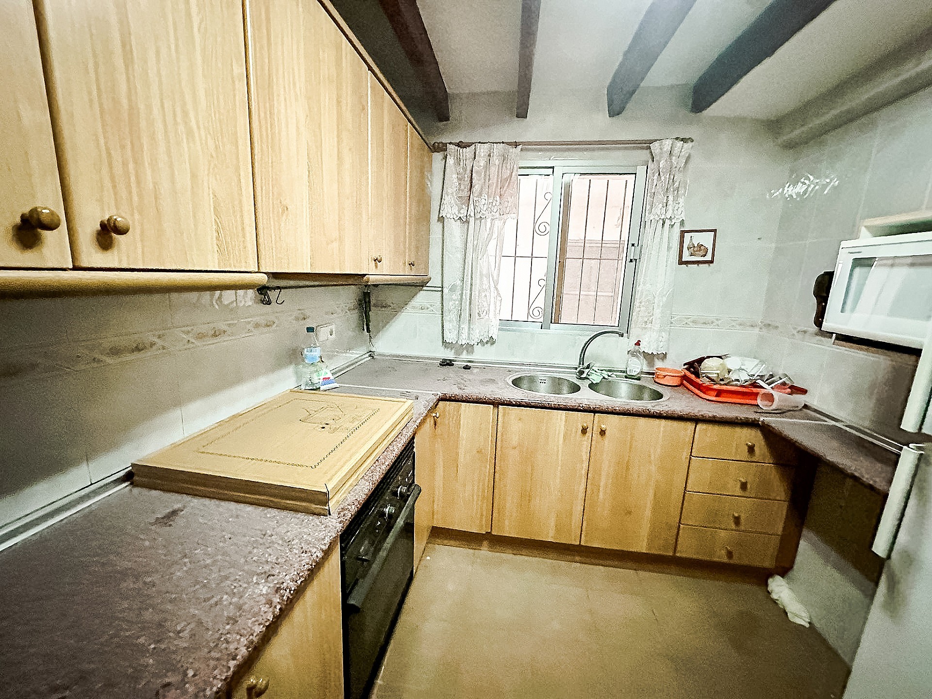 Resale - 5 Bedroom 2 Bathroom Townhouse in Pinoso - - Alicante Resale - 5 Bedroom 2 Bathroom Townhouse in Pinoso - - Alicante