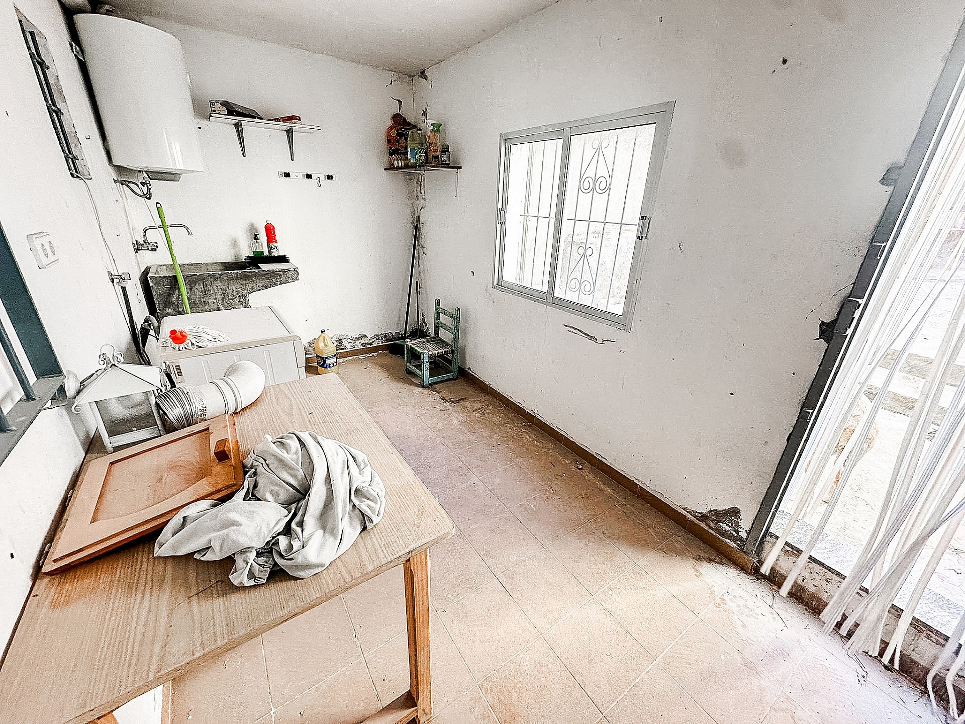 Resale - 5 Bedroom 2 Bathroom Townhouse in Pinoso - - Alicante Resale - 5 Bedroom 2 Bathroom Townhouse in Pinoso - - Alicante