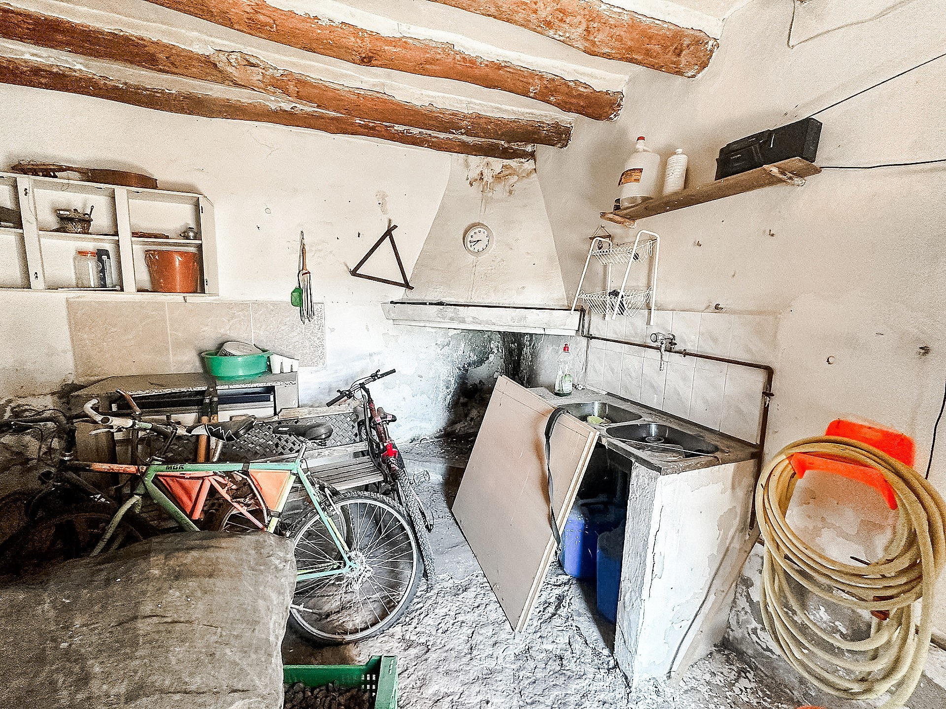 Resale - 5 Bedroom 2 Bathroom Townhouse in Pinoso - - Alicante Resale - 5 Bedroom 2 Bathroom Townhouse in Pinoso - - Alicante