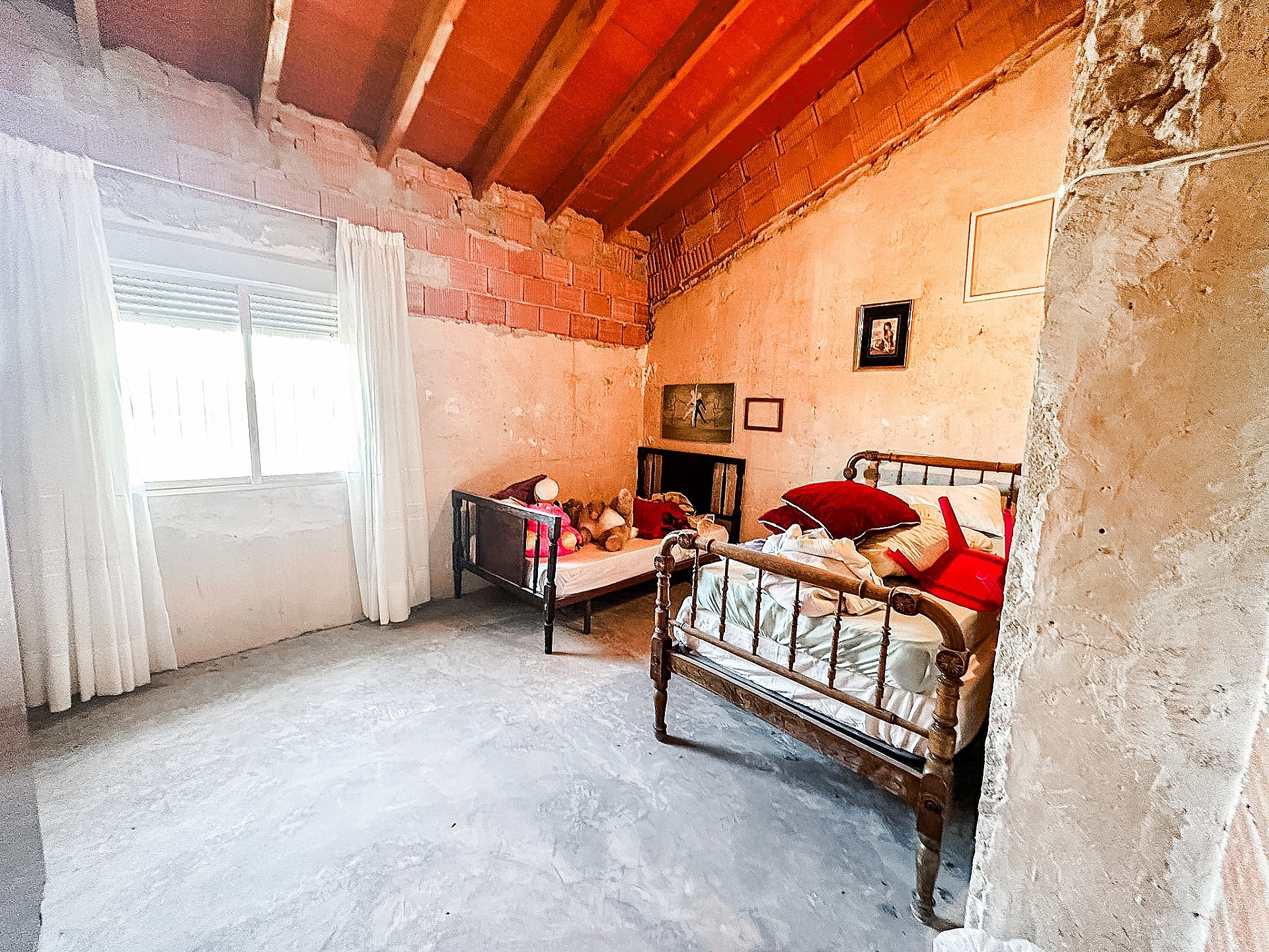 Resale - 5 Bedroom 2 Bathroom Townhouse in Pinoso - - Alicante Resale - 5 Bedroom 2 Bathroom Townhouse in Pinoso - - Alicante