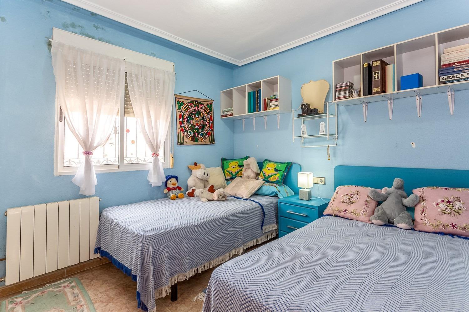 Resale - 3 Bedroom 2 Bathroom Chalet in Orihuela Costa - La Zenia- Orihuela costa - Alicante Resale - 3 Bedroom 2 Bathroom Chalet in Orihuela Costa - La Zenia- Orihuela costa - Alicante
