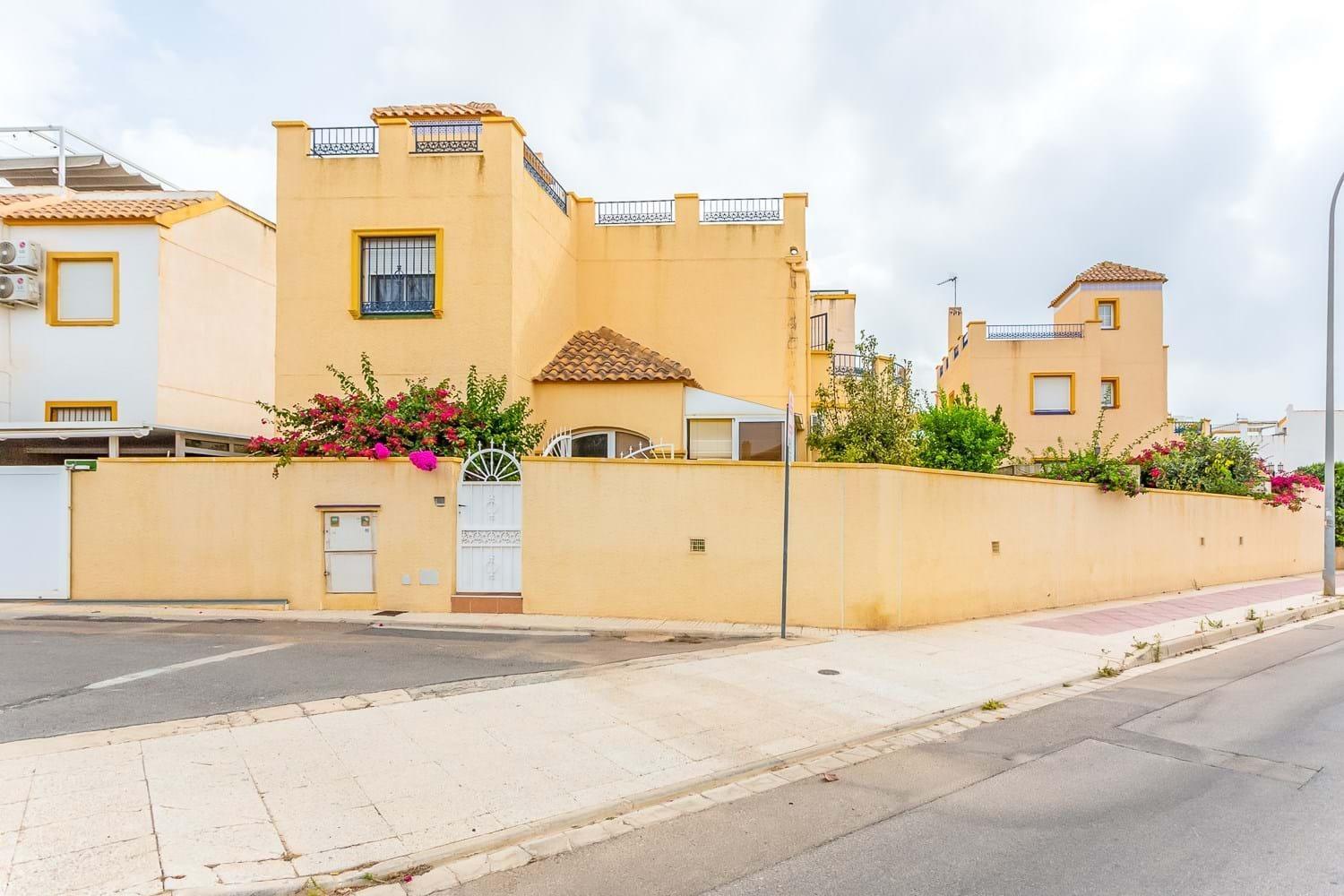 Resale - 3 Bedroom 2 Bathroom Chalet in Orihuela Costa - La Zenia- Orihuela costa - Alicante Resale - 3 Bedroom 2 Bathroom Chalet in Orihuela Costa - La Zenia- Orihuela costa - Alicante