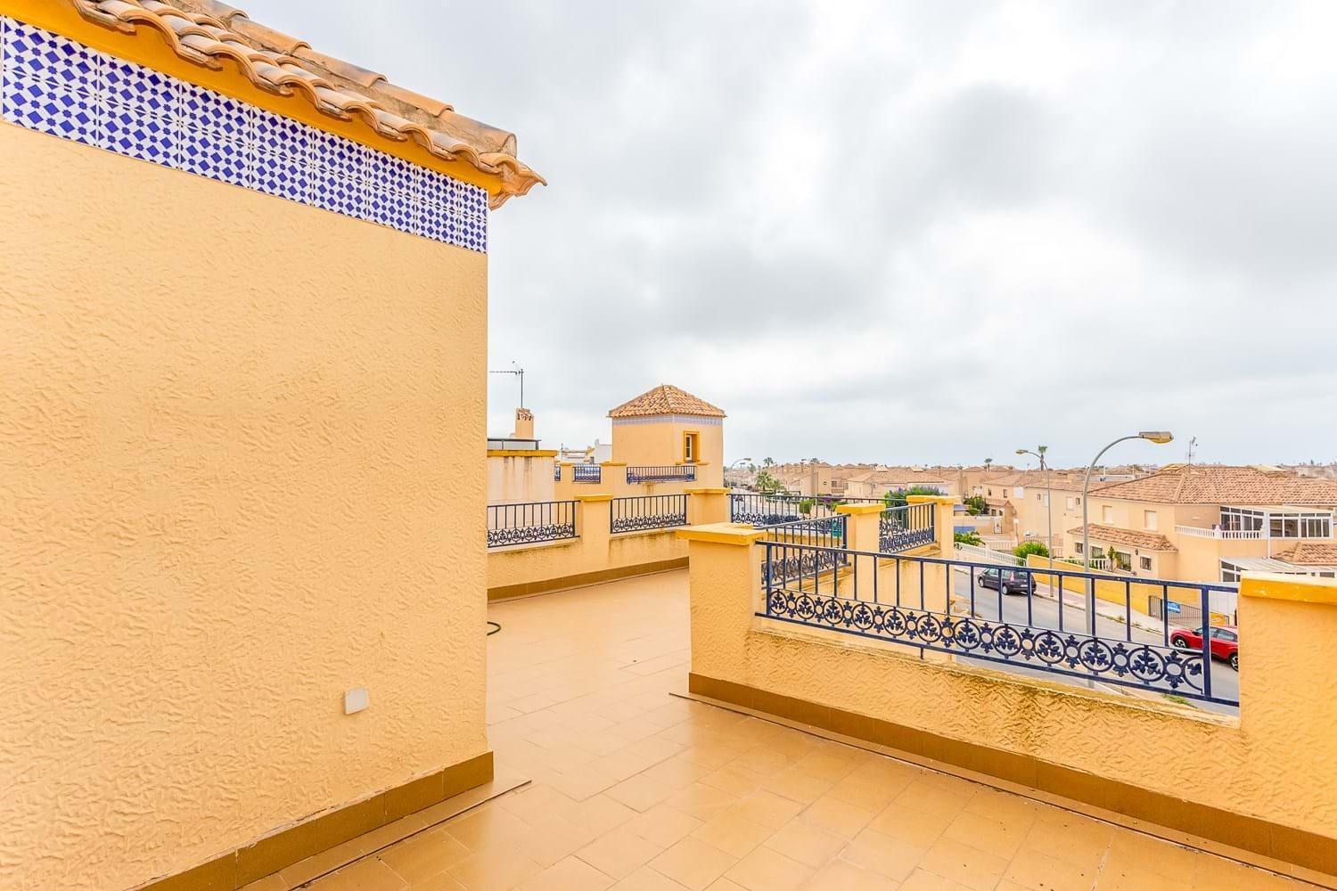 Resale - 3 Bedroom 2 Bathroom Chalet in Orihuela Costa - La Zenia- Orihuela costa - Alicante Resale - 3 Bedroom 2 Bathroom Chalet in Orihuela Costa - La Zenia- Orihuela costa - Alicante