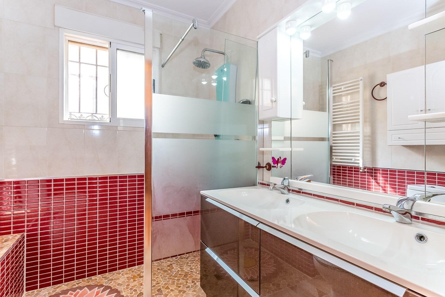 Resale - 3 Bedroom 2 Bathroom Chalet in Orihuela Costa - La Zenia- Orihuela costa - Alicante Resale - 3 Bedroom 2 Bathroom Chalet in Orihuela Costa - La Zenia- Orihuela costa - Alicante