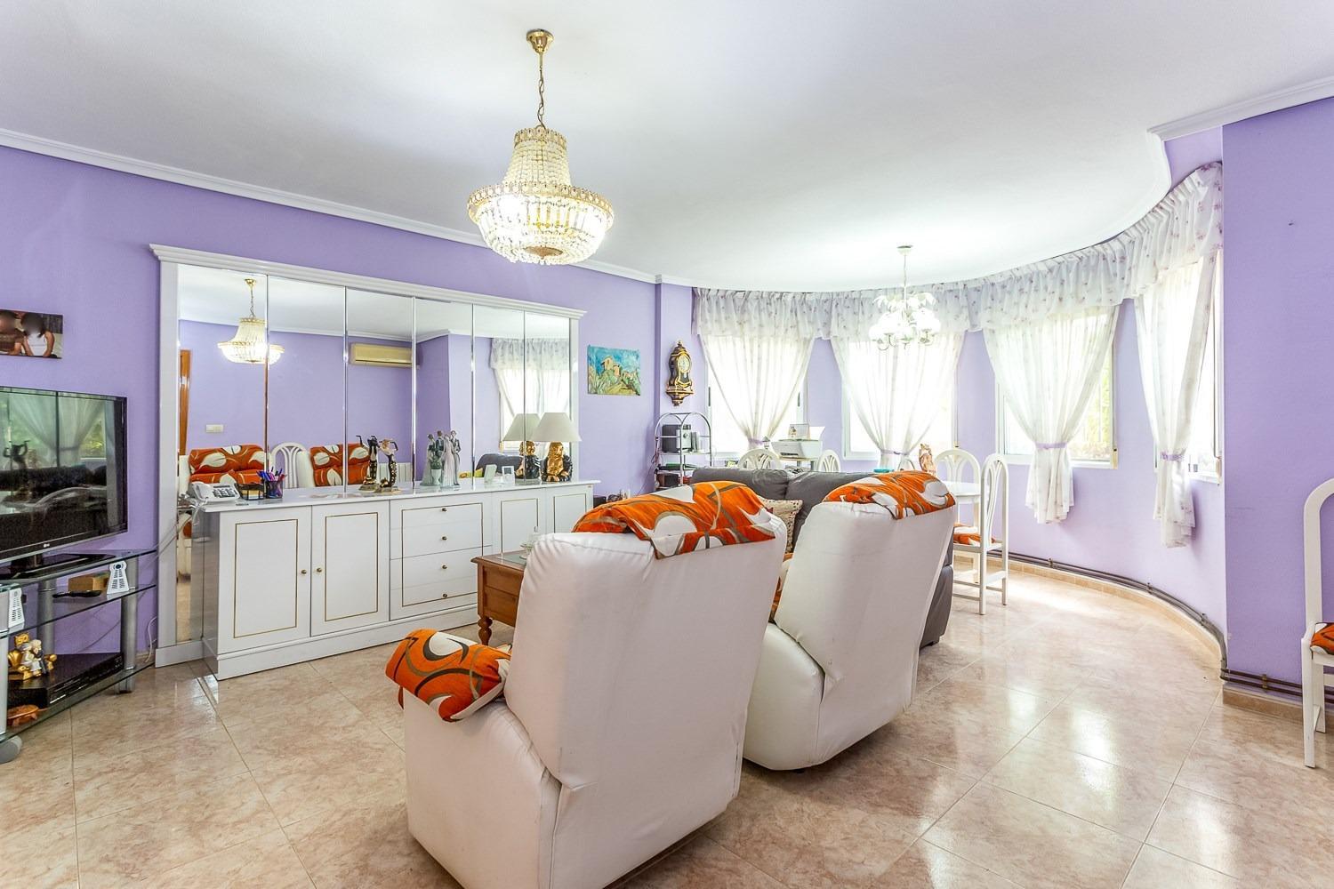 Resale - 3 Bedroom 2 Bathroom Chalet in Orihuela Costa - La Zenia- Orihuela costa - Alicante Resale - 3 Bedroom 2 Bathroom Chalet in Orihuela Costa - La Zenia- Orihuela costa - Alicante