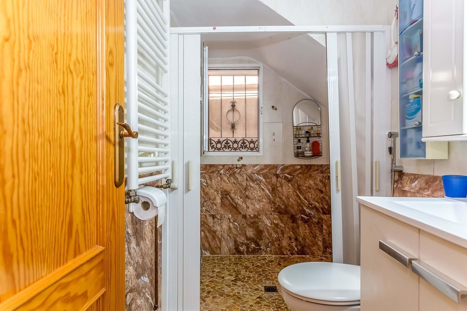 Resale - 3 Bedroom 2 Bathroom Chalet in Orihuela Costa - La Zenia- Orihuela costa - Alicante Resale - 3 Bedroom 2 Bathroom Chalet in Orihuela Costa - La Zenia- Orihuela costa - Alicante