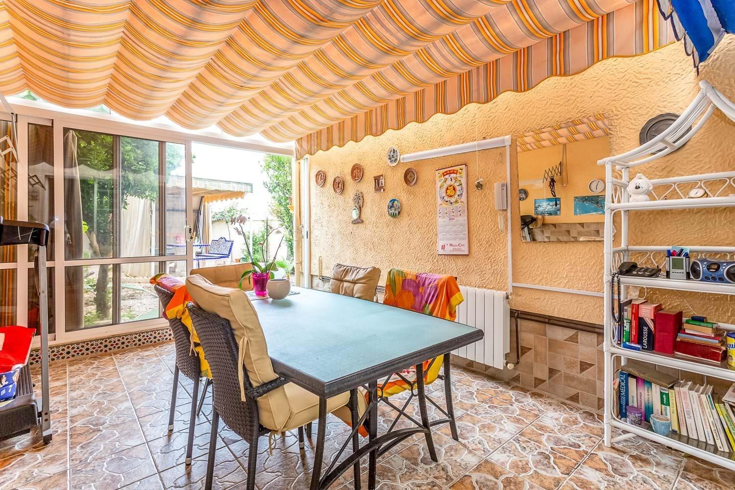Resale - 3 Bedroom 2 Bathroom Chalet in Orihuela Costa - La Zenia- Orihuela costa - Alicante Resale - 3 Bedroom 2 Bathroom Chalet in Orihuela Costa - La Zenia- Orihuela costa - Alicante