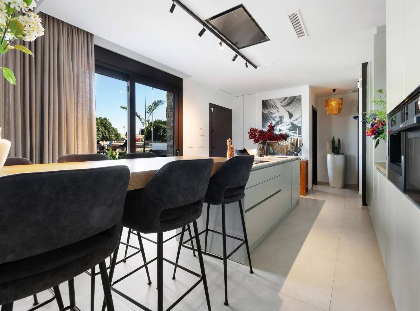 Resale - 4 bed 3 bath villa with private pool and garage in ciudad quesada - - Resale - 4 bed 3 bath villa with private pool and garage in ciudad quesada - -