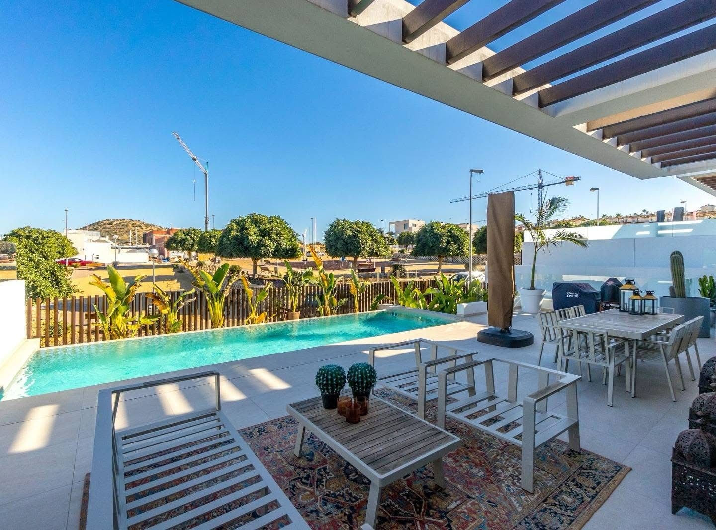 Resale - 4 bed 3 bath villa with private pool and garage in ciudad quesada - - Resale - 4 bed 3 bath villa with private pool and garage in ciudad quesada - -