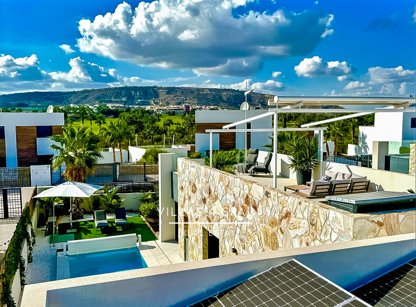 Resale - 3 Bed 2 Bath Villa with Private Pool and Parking in Algorfa - La finca golf Polígono Sector III-Campo de Go - Alicante Resale - 3 Bed 2 Bath Villa with Private Pool and Parking in Algorfa - La finca golf Polígono Sector III-Campo de Go - Alicante