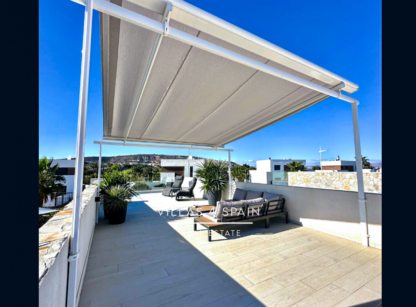 Resale - 3 Bed 2 Bath Villa with Private Pool and Parking in Algorfa - La finca golf Polígono Sector III-Campo de Go - Alicante Resale - 3 Bed 2 Bath Villa with Private Pool and Parking in Algorfa - La finca golf Polígono Sector III-Campo de Go - Alicante