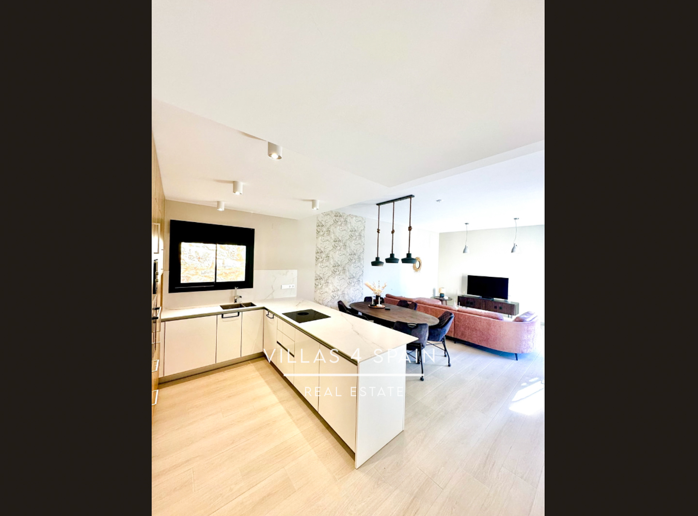 Resale - 3 Bed 2 Bath Villa with Private Pool and Parking in Algorfa - La finca golf Polígono Sector III-Campo de Go - Alicante Resale - 3 Bed 2 Bath Villa with Private Pool and Parking in Algorfa - La finca golf Polígono Sector III-Campo de Go - Alicante