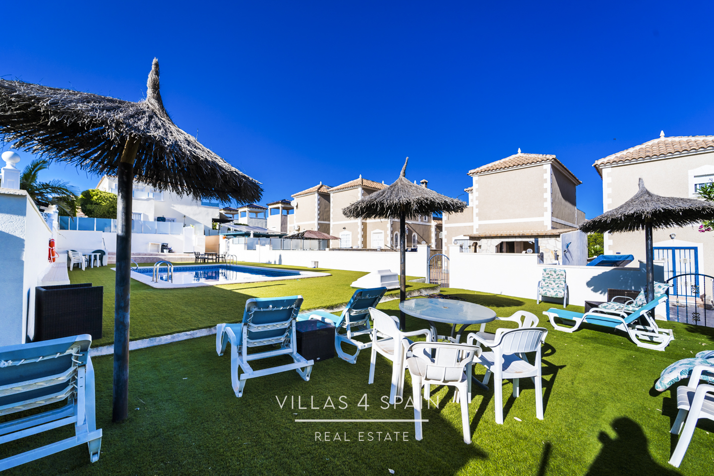 Resale - 2 bed apartment with roof terrace in El Galan, Villamartin - calle el pedrero - Alicante Resale - 2 bed apartment with roof terrace in El Galan, Villamartin - calle el pedrero - Alicante