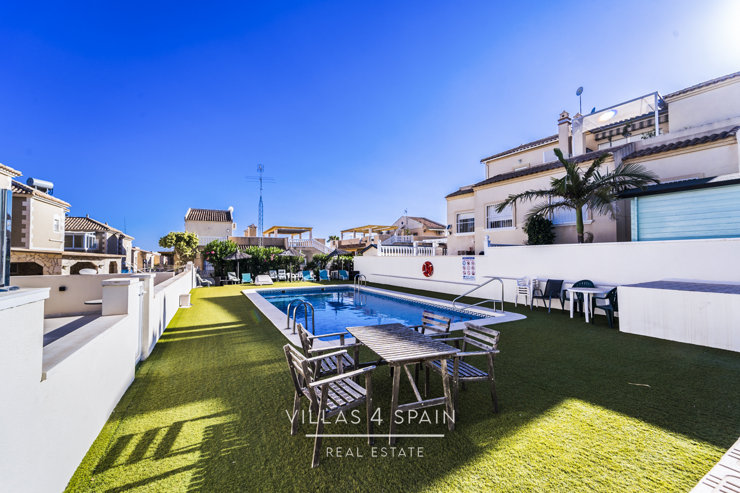 Resale - 2 bed apartment with roof terrace in El Galan, Villamartin - calle el pedrero - Alicante Resale - 2 bed apartment with roof terrace in El Galan, Villamartin - calle el pedrero - Alicante