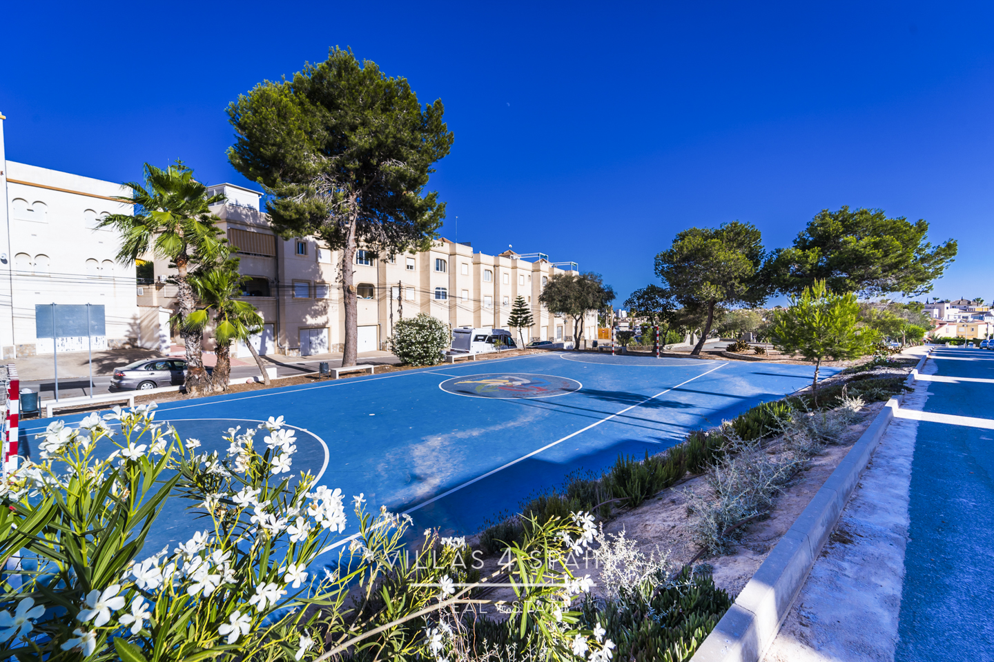 Resale - 2 bed apartment with roof terrace in El Galan, Villamartin - calle el pedrero - Alicante Resale - 2 bed apartment with roof terrace in El Galan, Villamartin - calle el pedrero - Alicante
