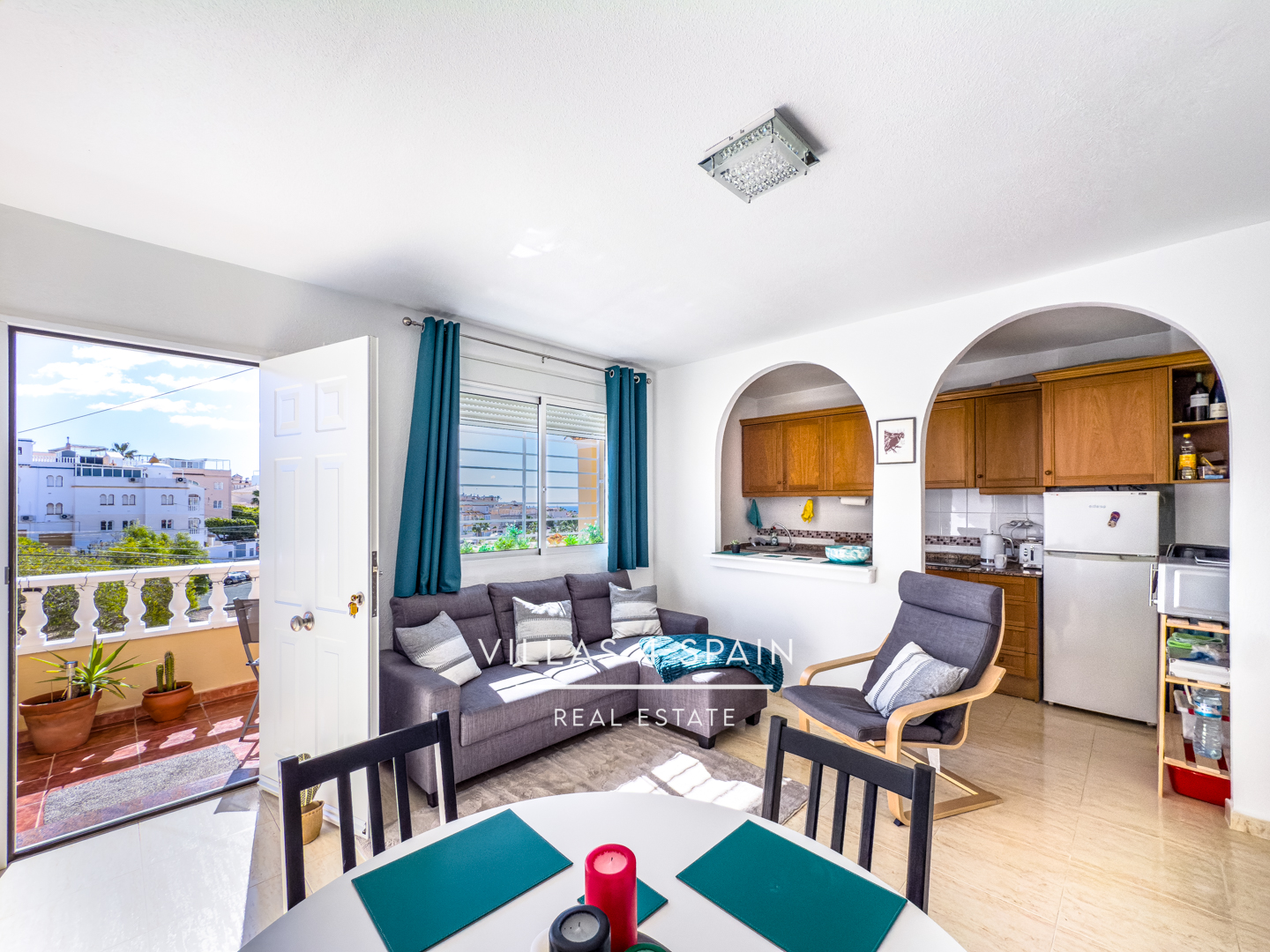 Resale - 2 bed apartment with roof terrace in El Galan, Villamartin - calle el pedrero - Alicante Resale - 2 bed apartment with roof terrace in El Galan, Villamartin - calle el pedrero - Alicante