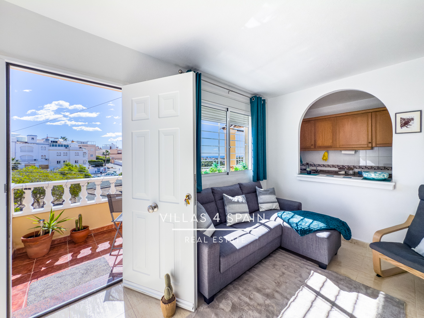 Resale - 2 bed apartment with roof terrace in El Galan, Villamartin - calle el pedrero - Alicante Resale - 2 bed apartment with roof terrace in El Galan, Villamartin - calle el pedrero - Alicante