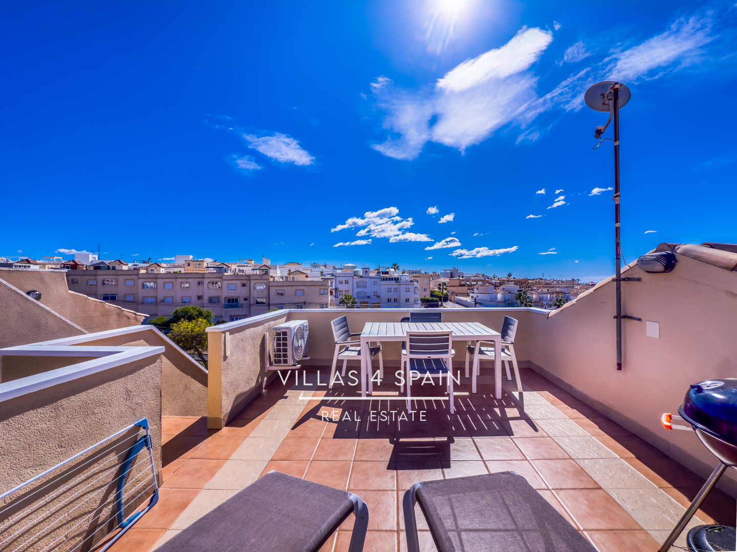 Resale - 2 bed apartment with roof terrace in El Galan, Villamartin - calle el pedrero - Alicante Resale - 2 bed apartment with roof terrace in El Galan, Villamartin - calle el pedrero - Alicante