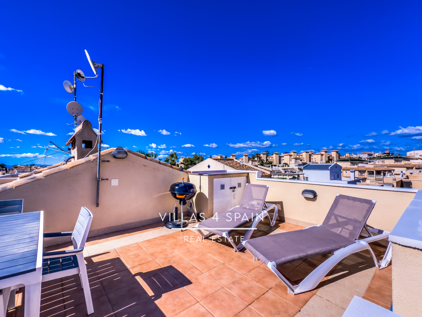 Resale - 2 bed apartment with roof terrace in El Galan, Villamartin - calle el pedrero - Alicante Resale - 2 bed apartment with roof terrace in El Galan, Villamartin - calle el pedrero - Alicante