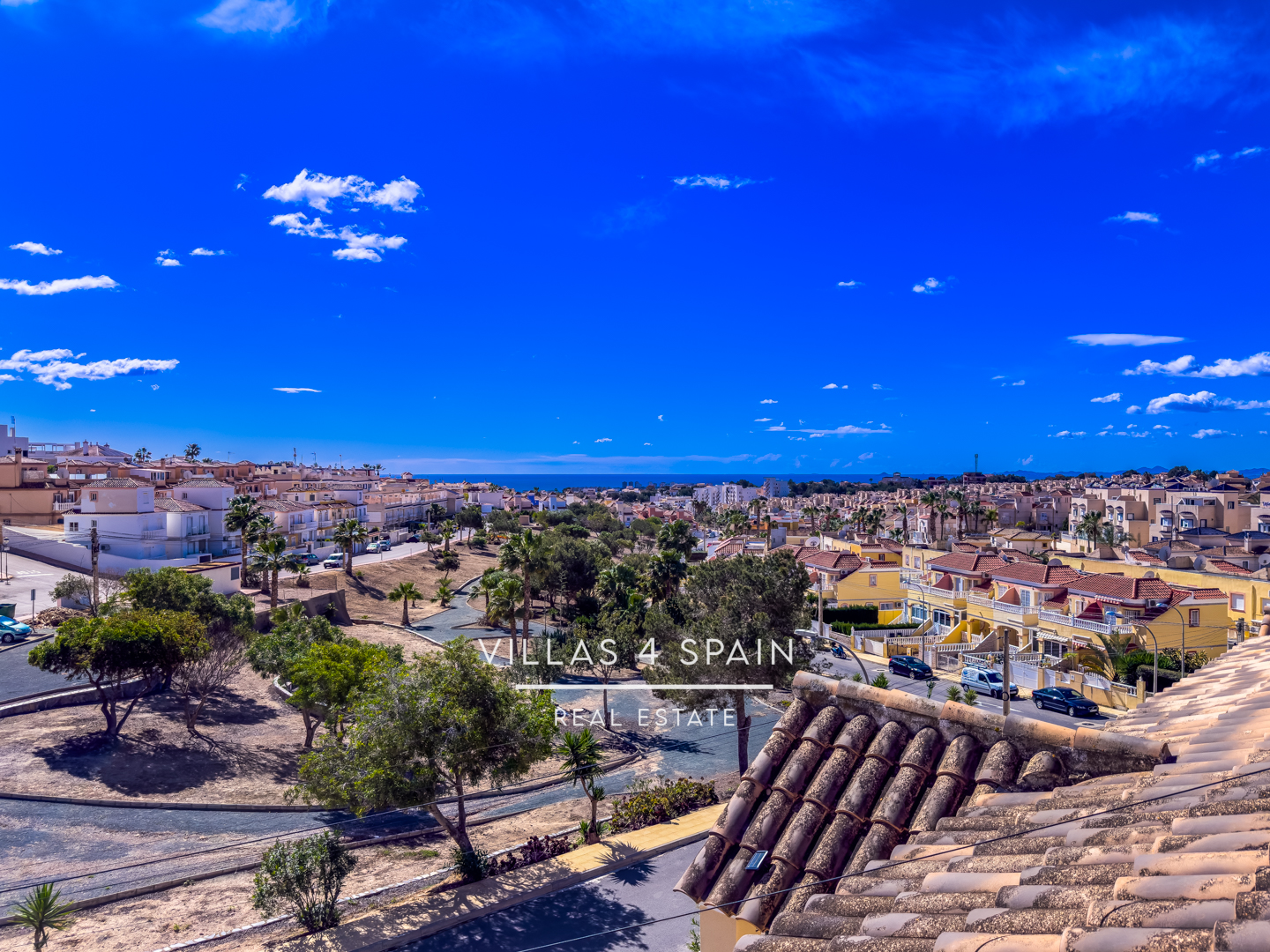 Resale - 2 bed apartment with roof terrace in El Galan, Villamartin - calle el pedrero - Alicante Resale - 2 bed apartment with roof terrace in El Galan, Villamartin - calle el pedrero - Alicante